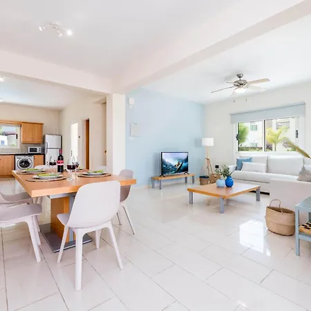 Pernera Blue فيلة بروتاراس